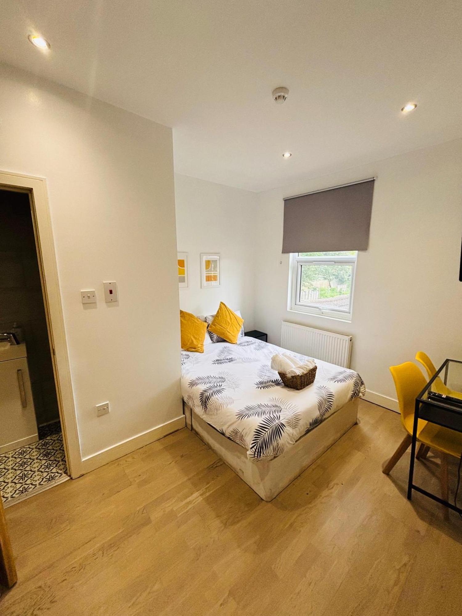 Stratford Nest Guest house *