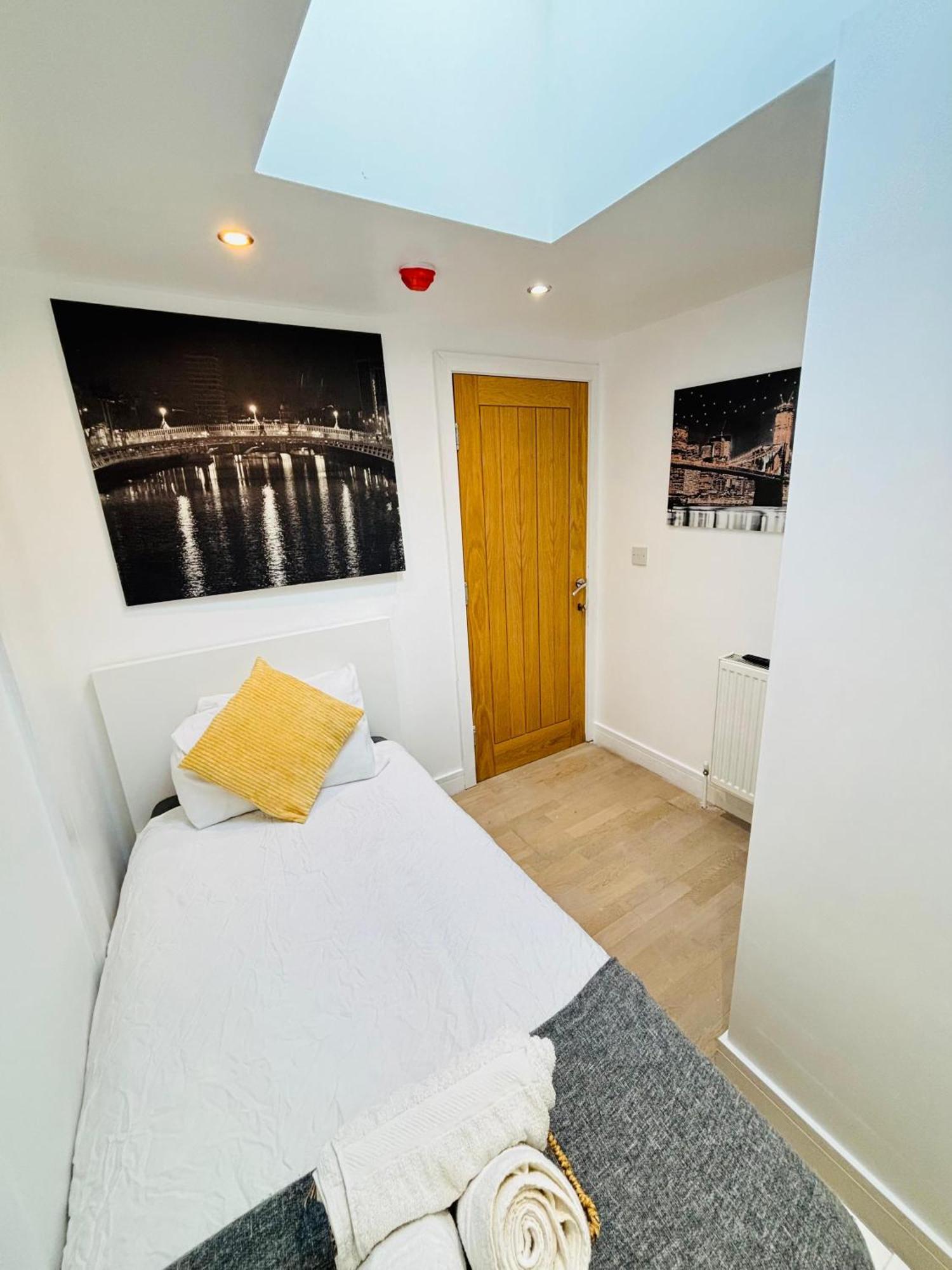 Stratford Nest Guest house London